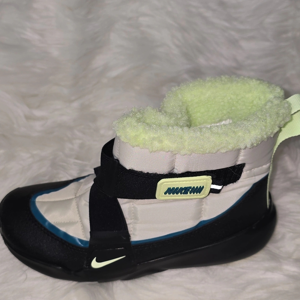 Nike Kids Boots - Black, White, and Light Green